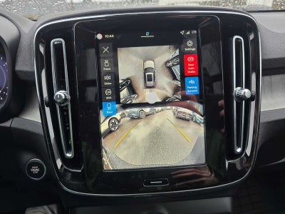 2026 Volvo XC40 Plus