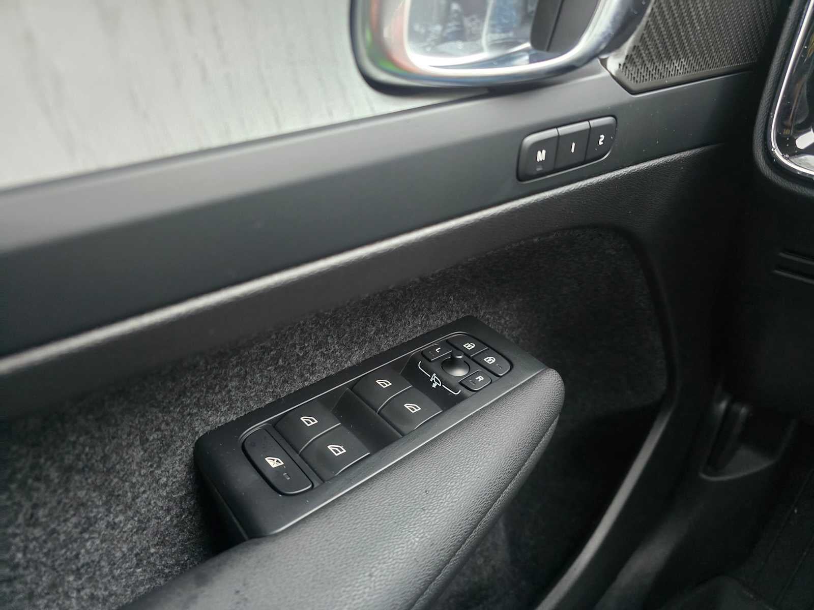 2026 Volvo XC40 Plus