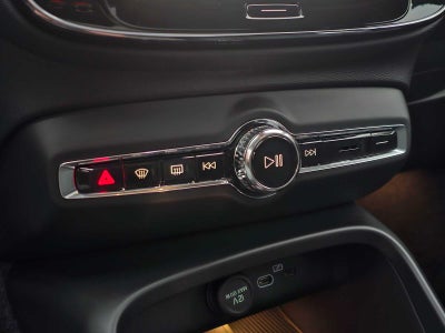 2026 Volvo XC40 Plus