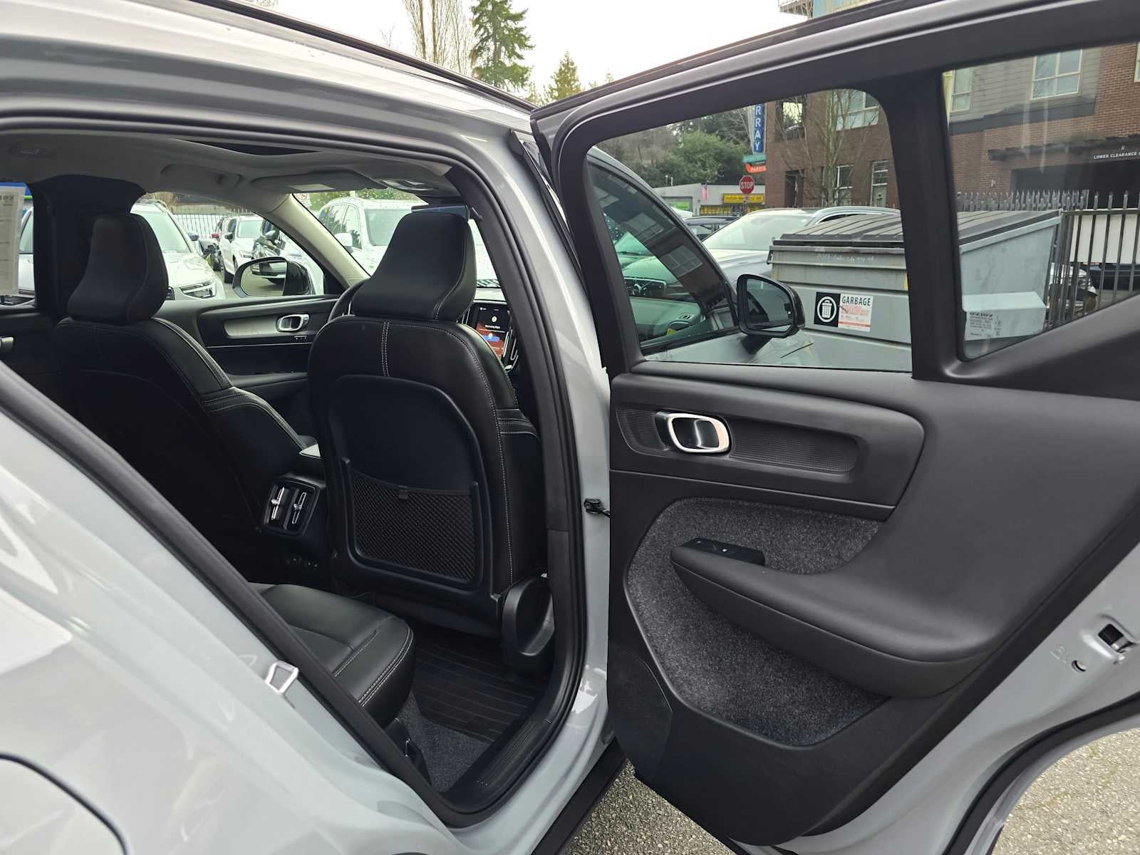 2026 Volvo XC40 Plus