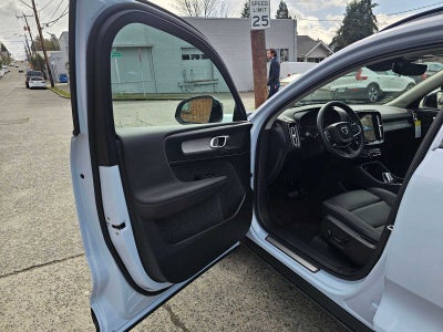 2026 Volvo XC40 Plus