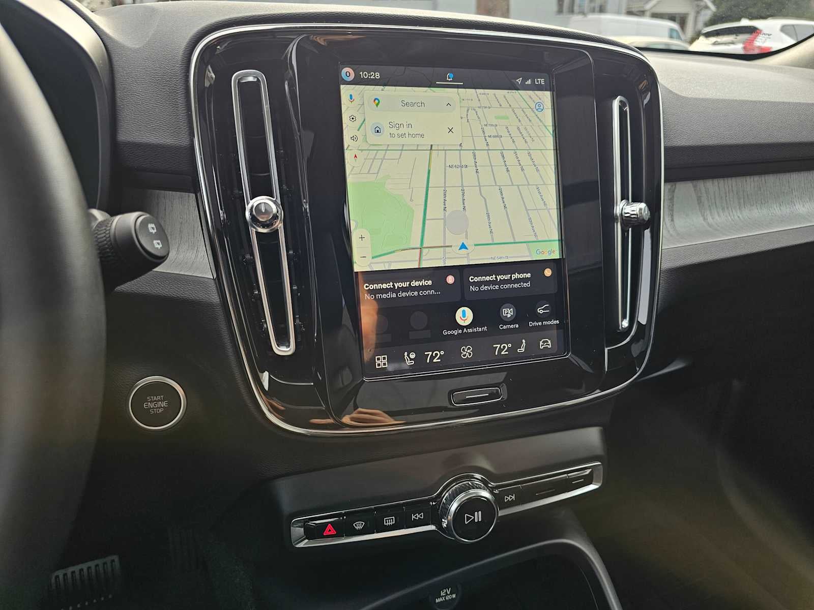 2026 Volvo XC40 Plus