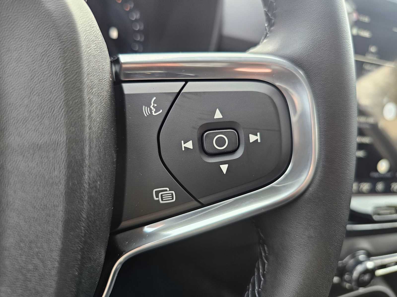 2026 Volvo XC40 Plus