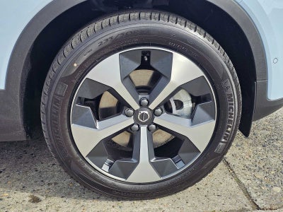 2026 Volvo XC40 Plus