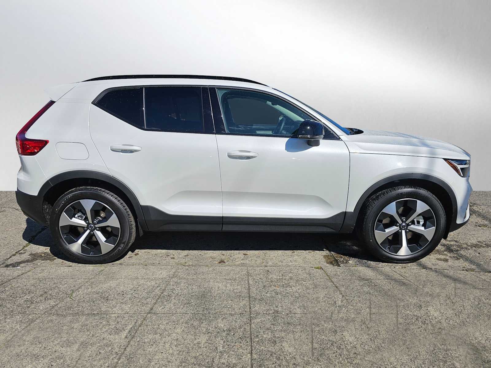 2026 Volvo XC40 Plus