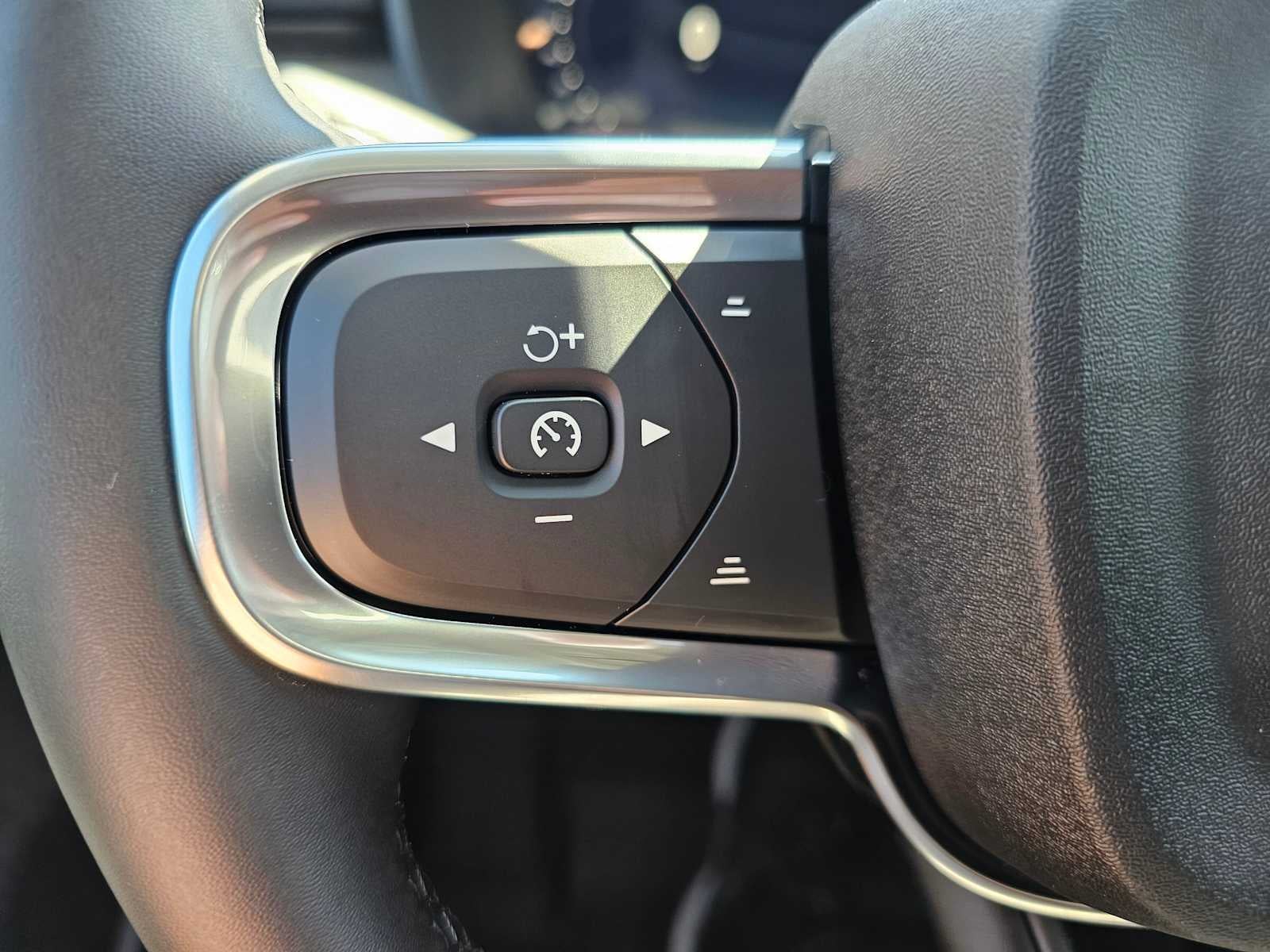 2026 Volvo XC40 Plus