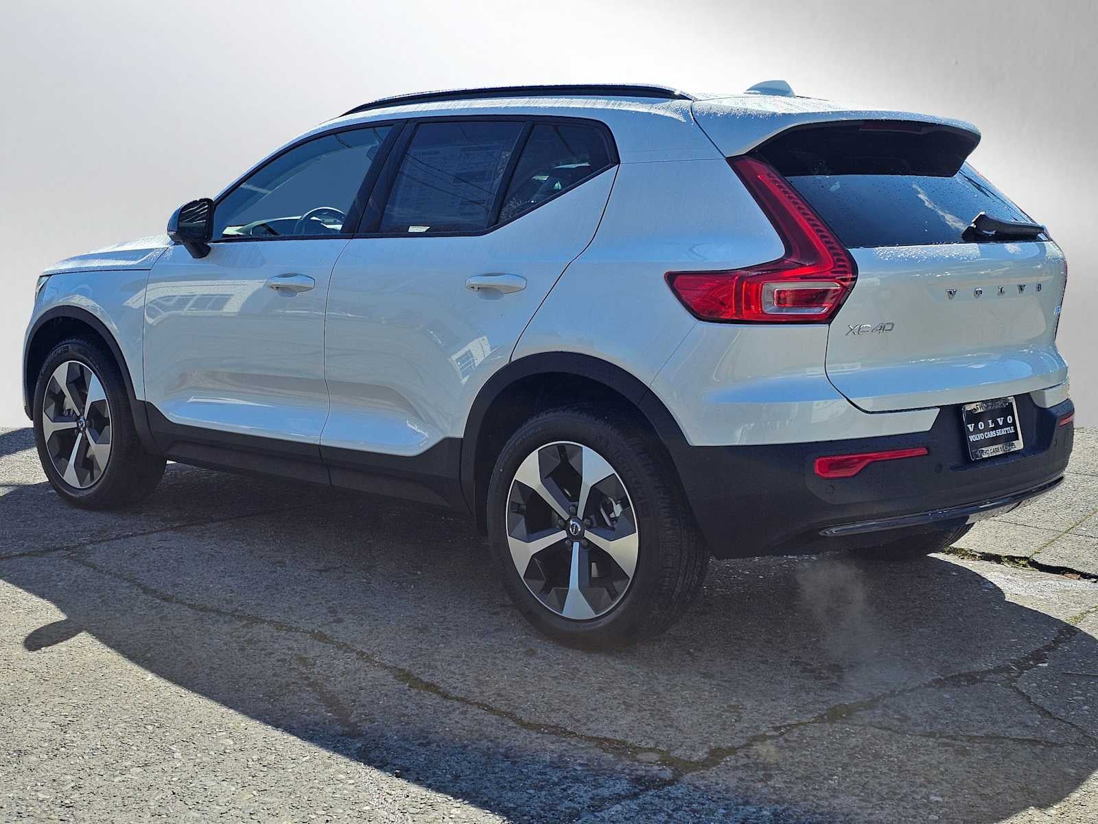 2026 Volvo XC40 Plus