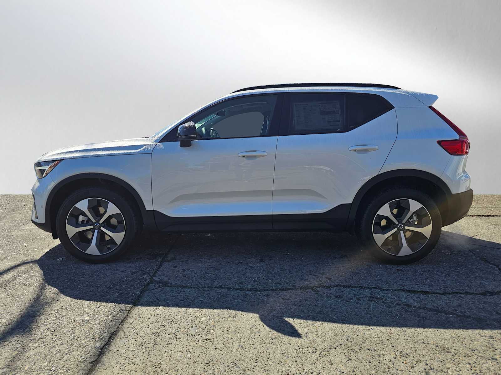 2026 Volvo XC40 Plus