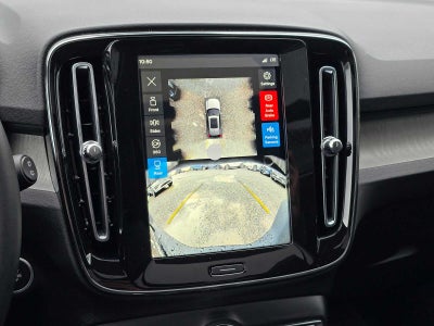 2026 Volvo XC40 Plus