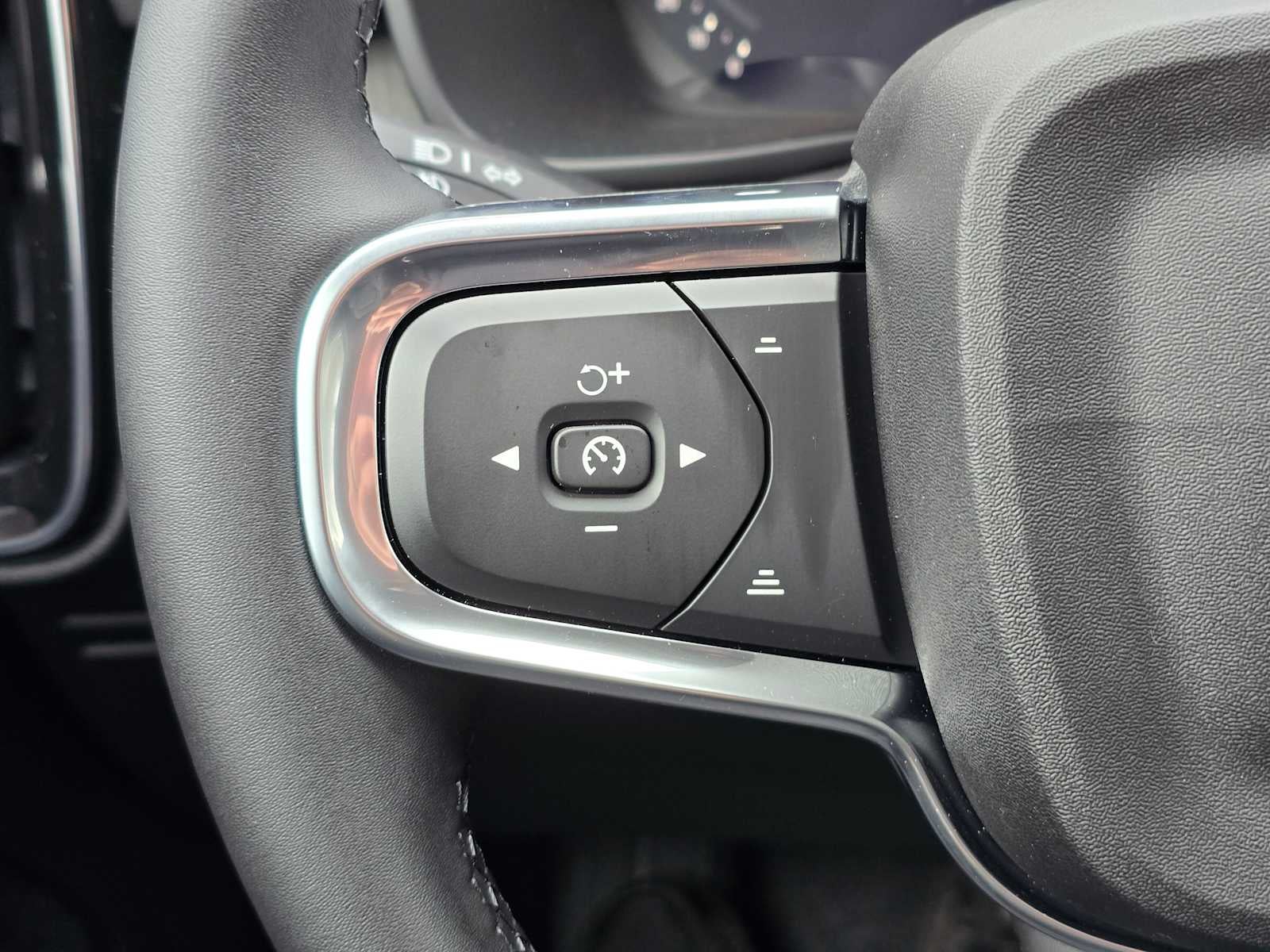 2026 Volvo XC40 Plus