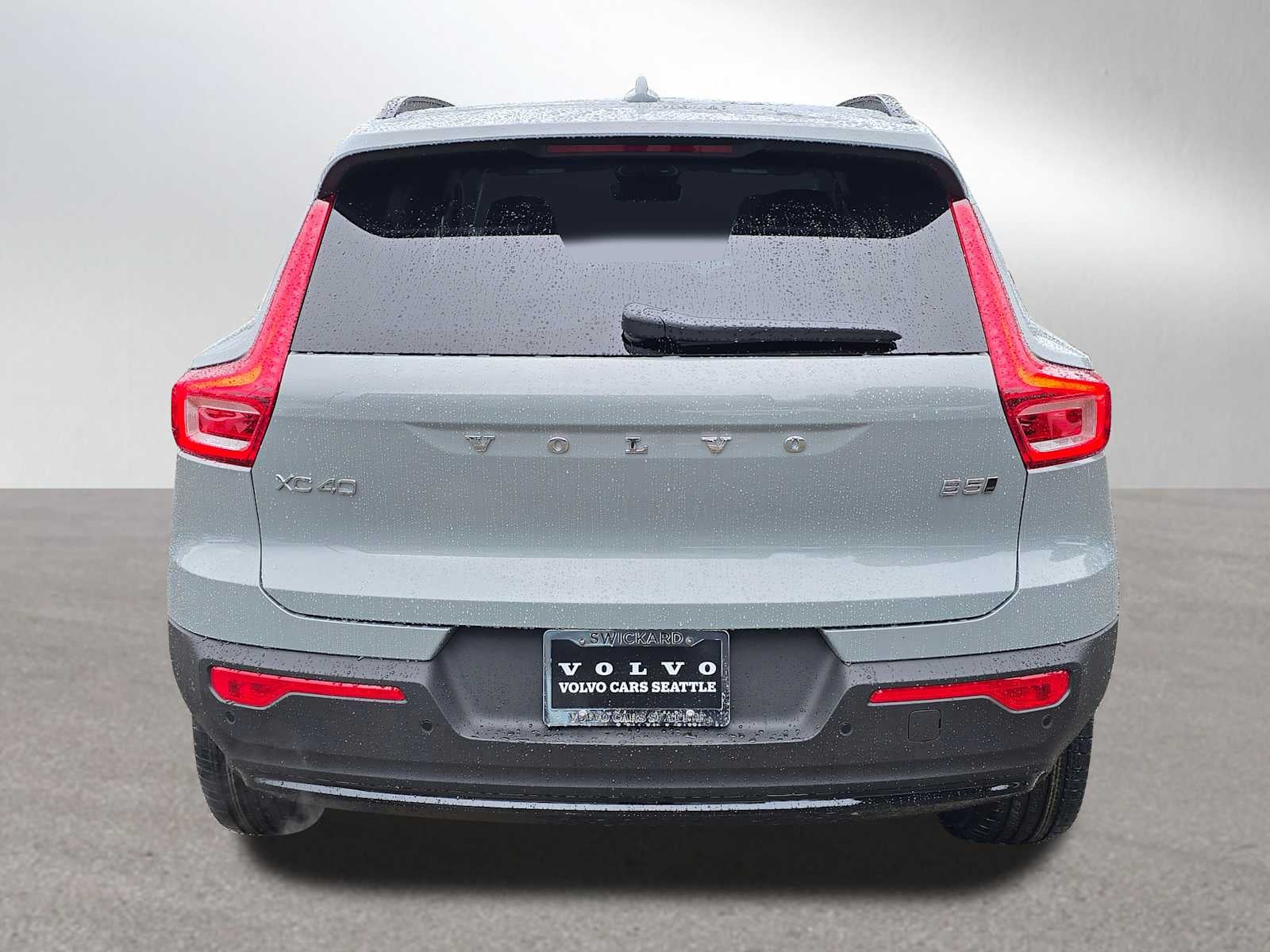 2026 Volvo XC40 Plus