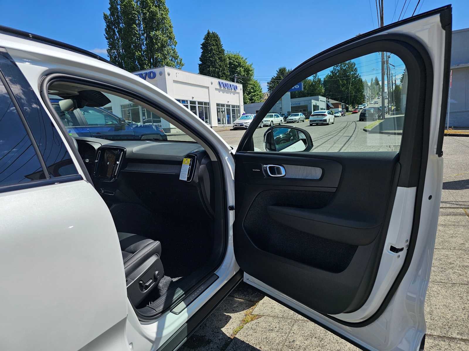 2026 Volvo XC40 Plus