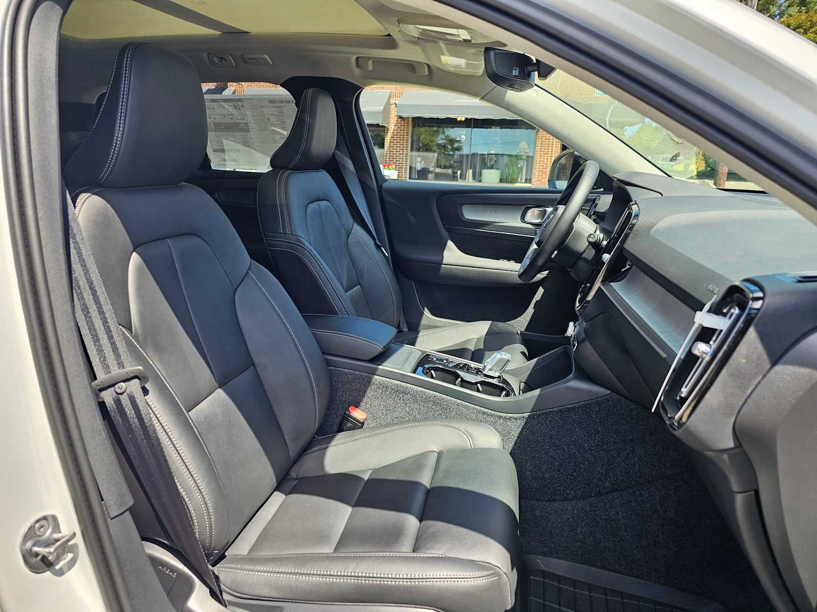 2026 Volvo XC40 Plus