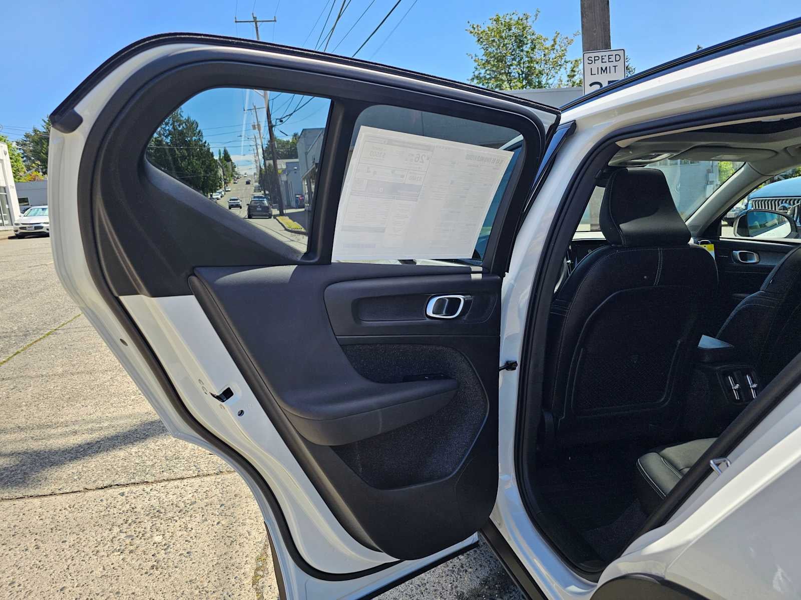 2026 Volvo XC40 Plus