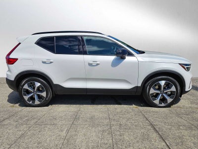 2026 Volvo XC40 Plus