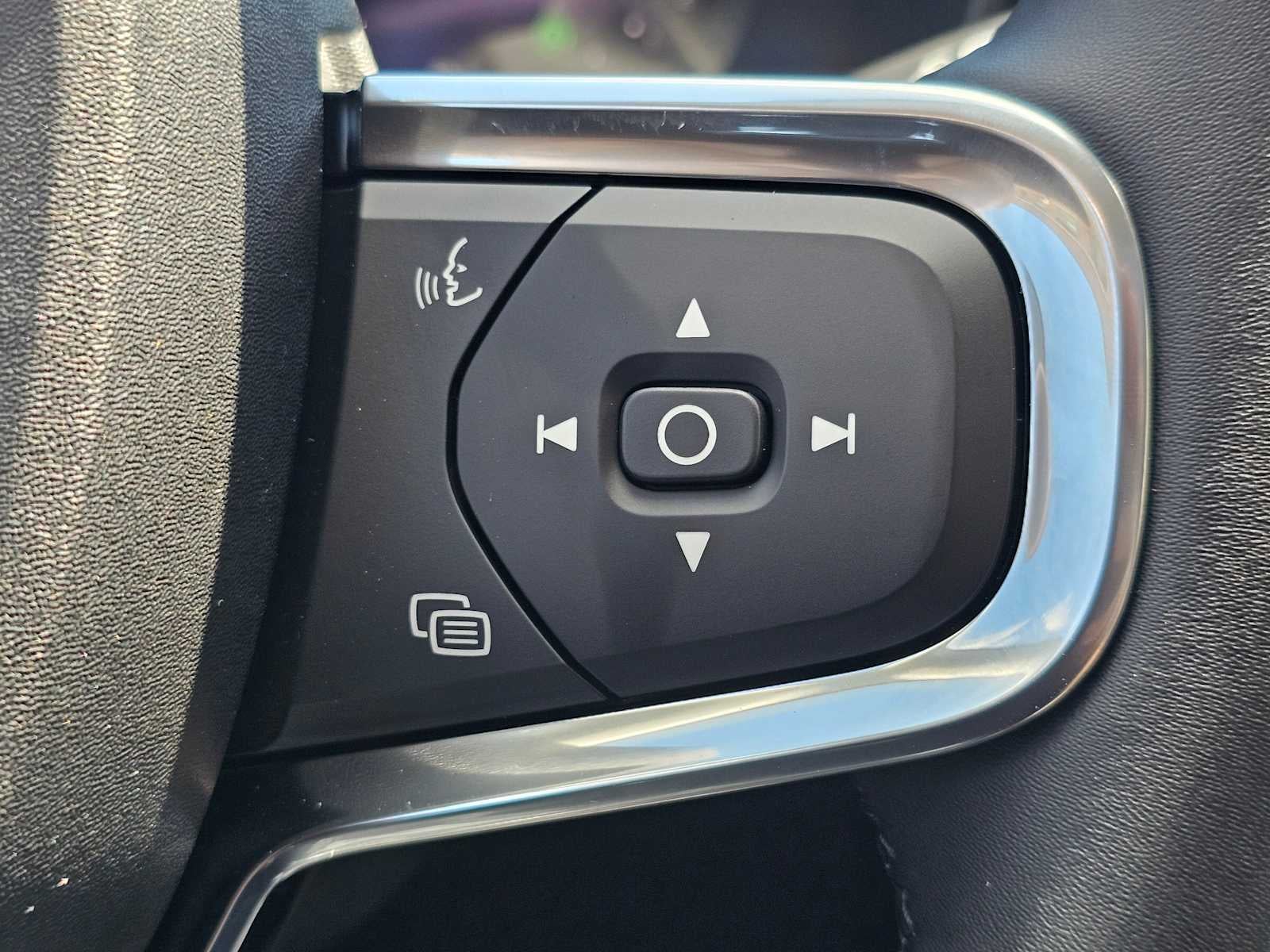 2026 Volvo XC40 Plus