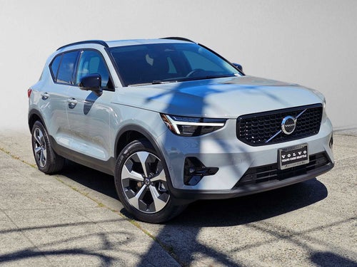 2026 Volvo XC40 Plus