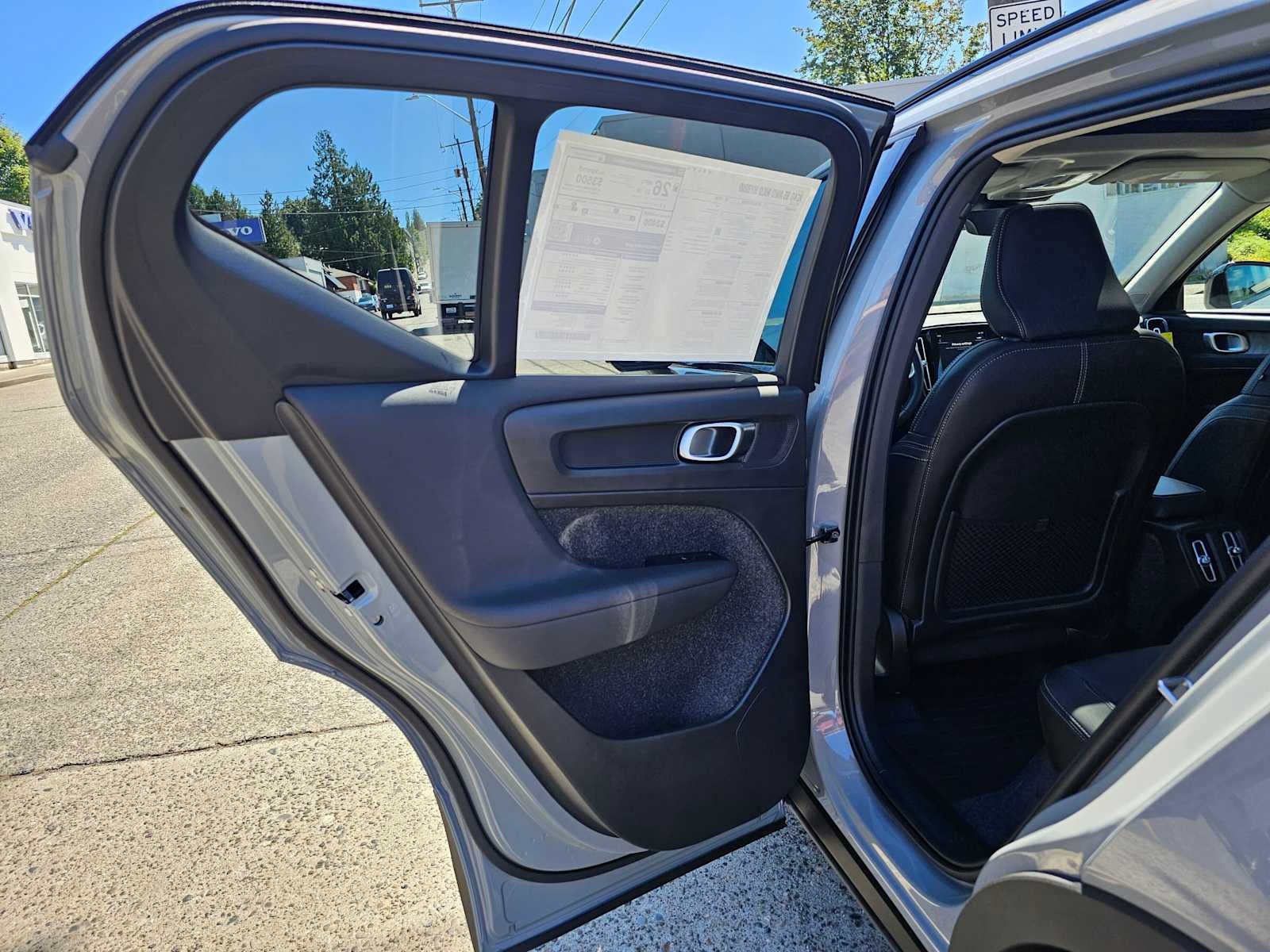 2026 Volvo XC40 Plus