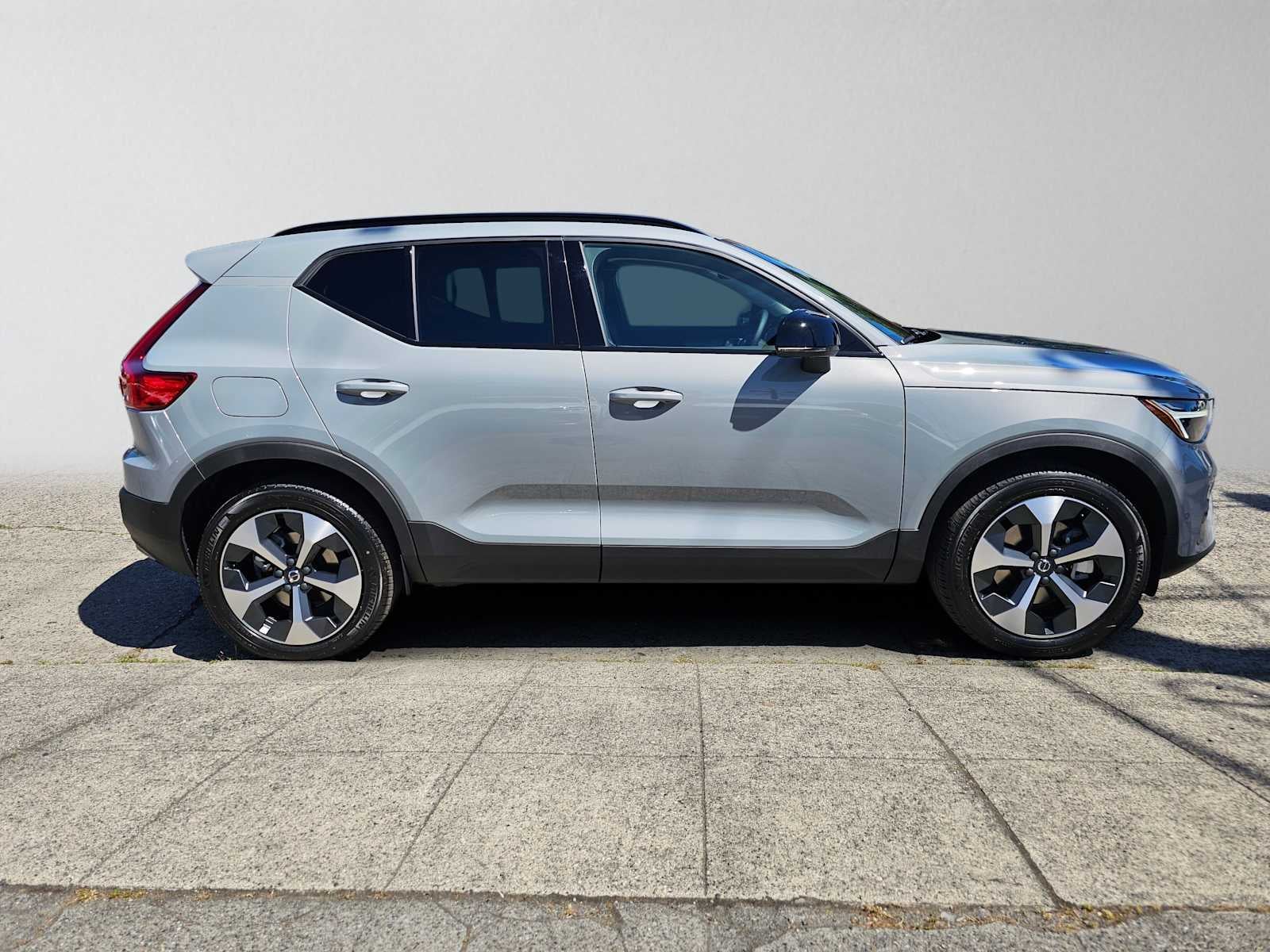 2026 Volvo XC40 Plus