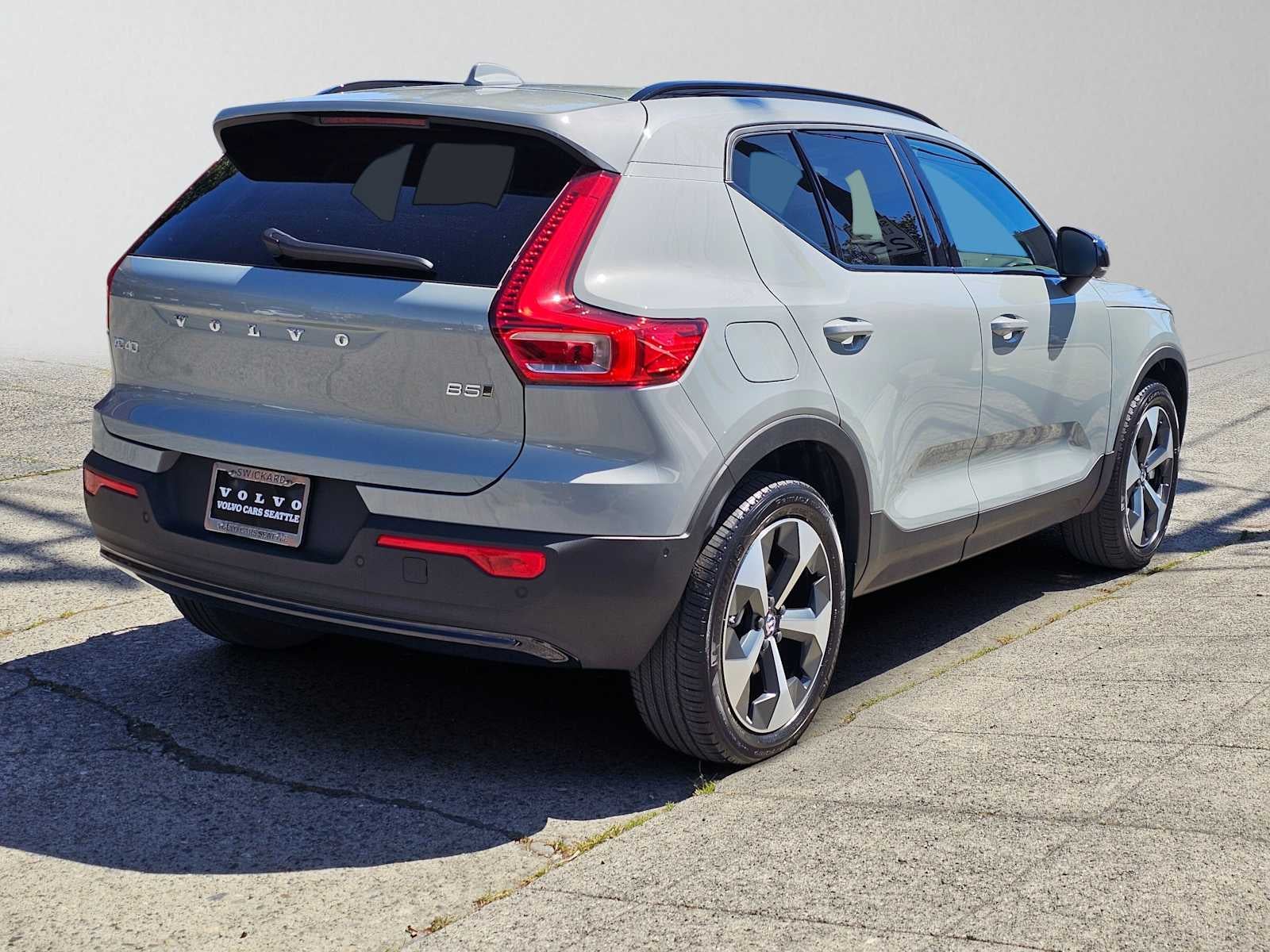 2026 Volvo XC40 Plus