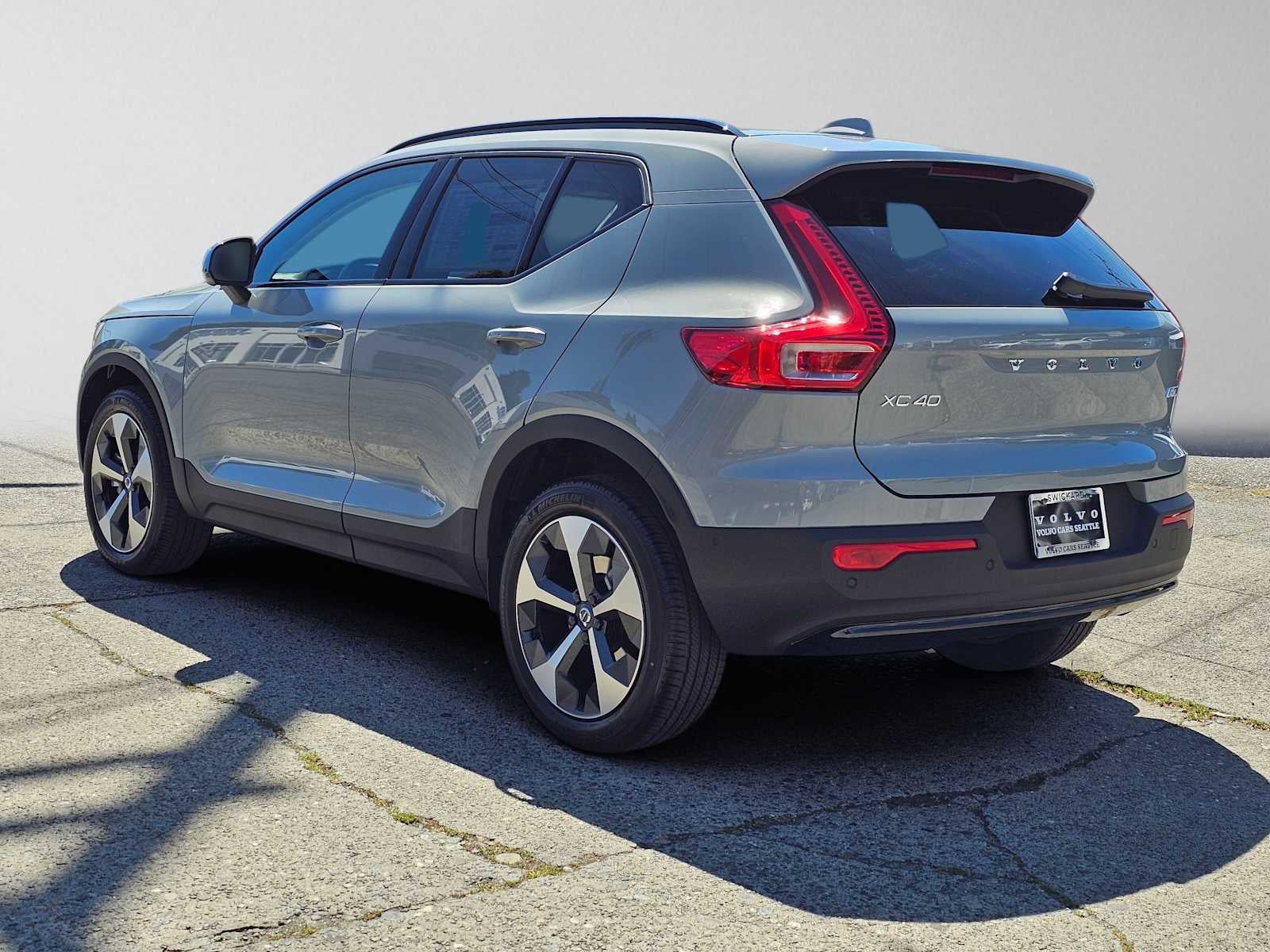 2026 Volvo XC40 Plus