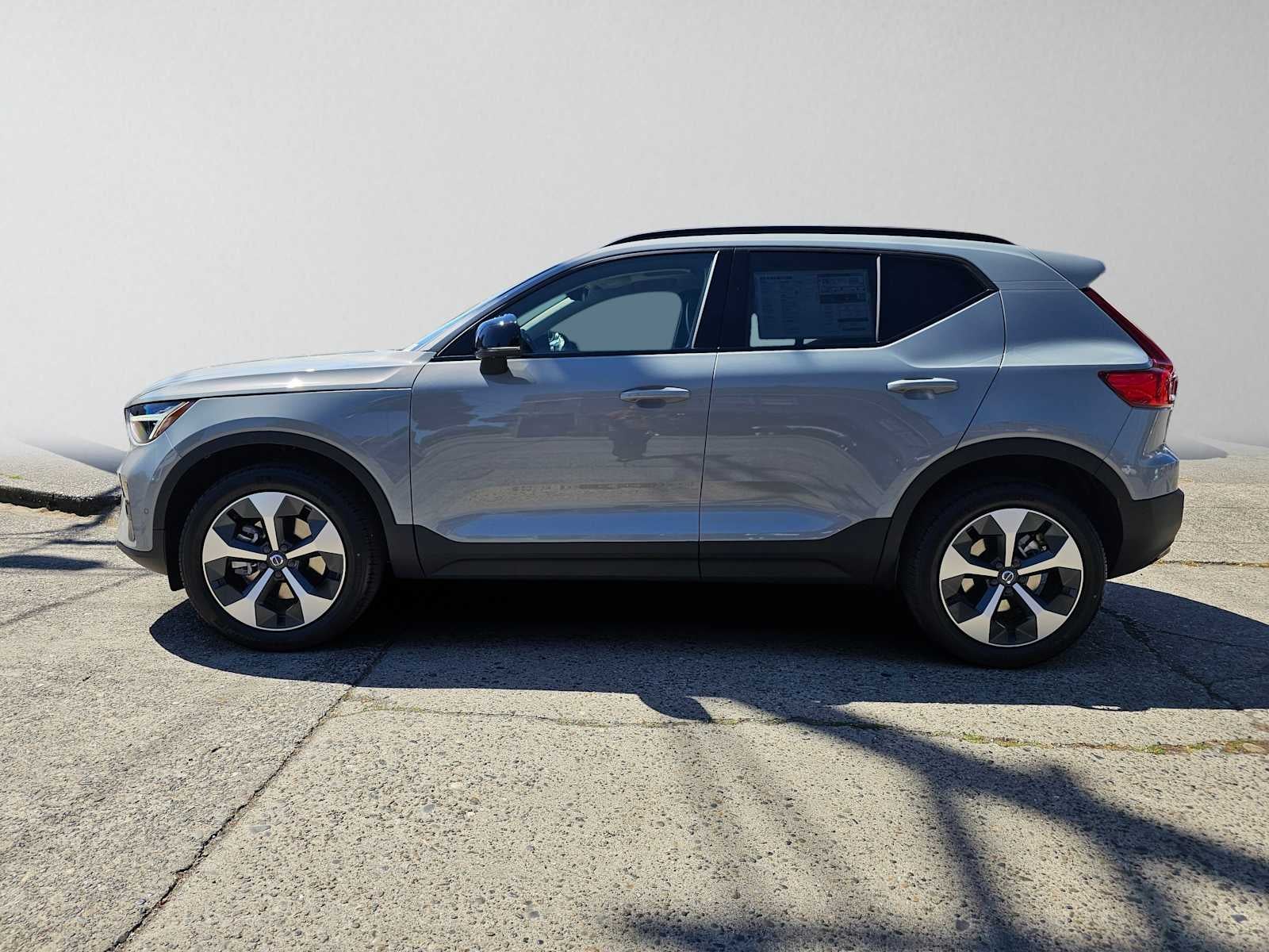 2026 Volvo XC40 Plus
