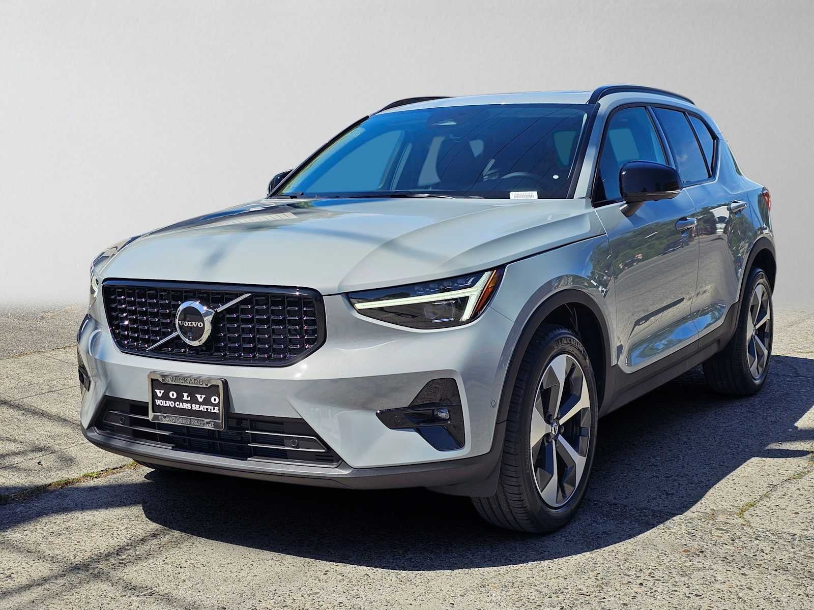 2026 Volvo XC40 Plus