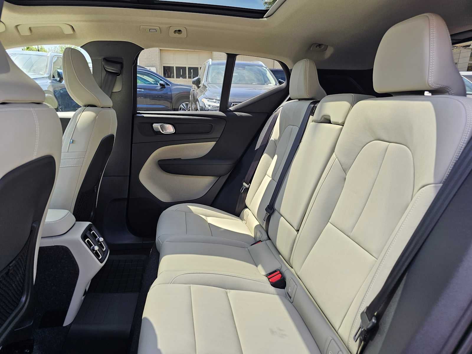 2026 Volvo XC40 Plus
