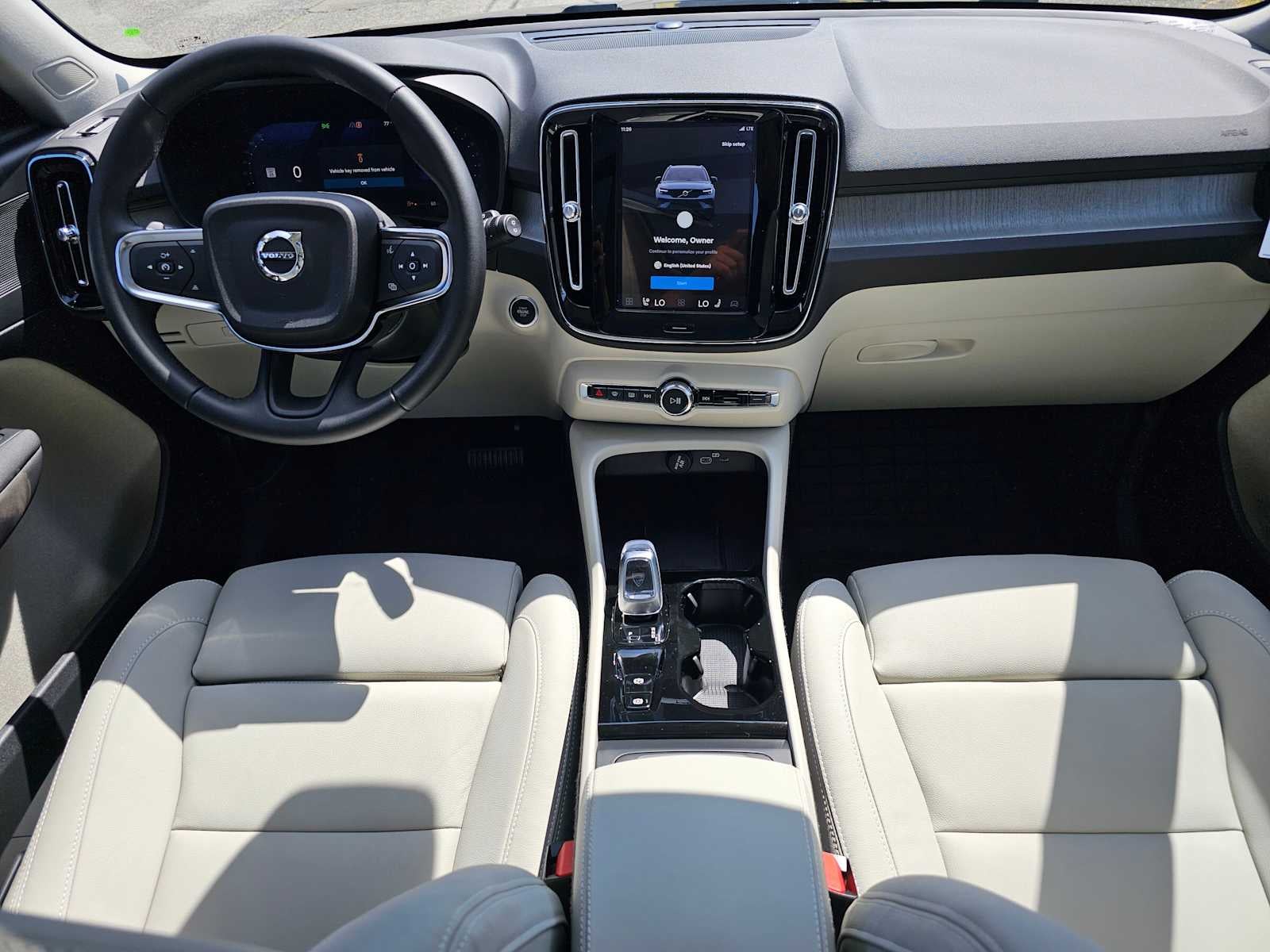 2026 Volvo XC40 Plus