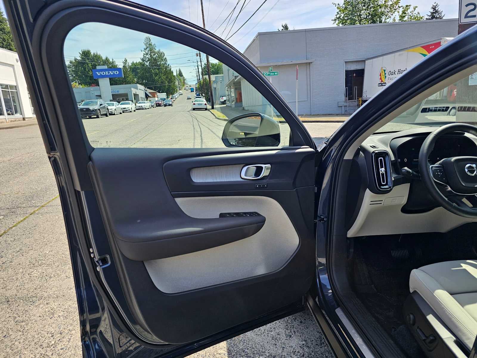 2026 Volvo XC40 Plus