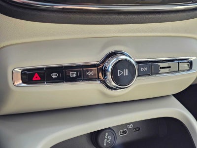 2026 Volvo XC40 Plus
