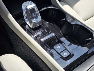 2026 Volvo XC40 Plus