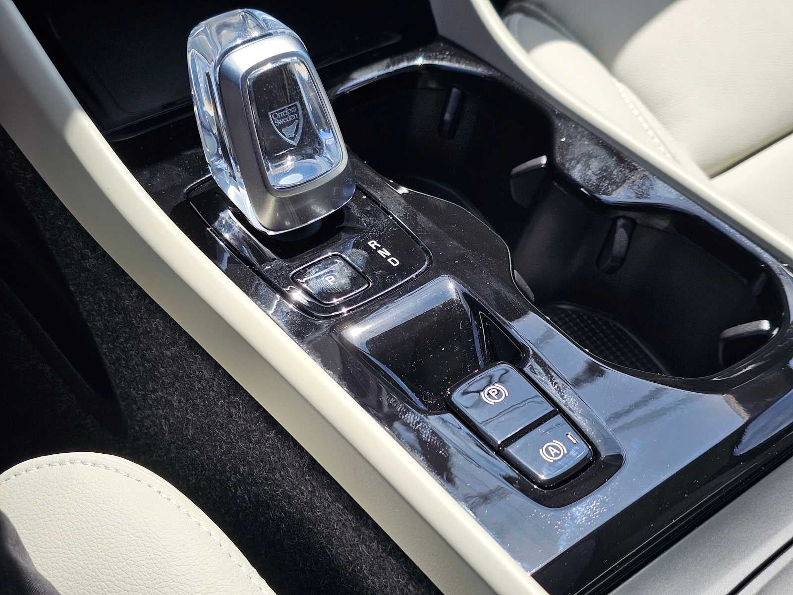 2026 Volvo XC40 Plus