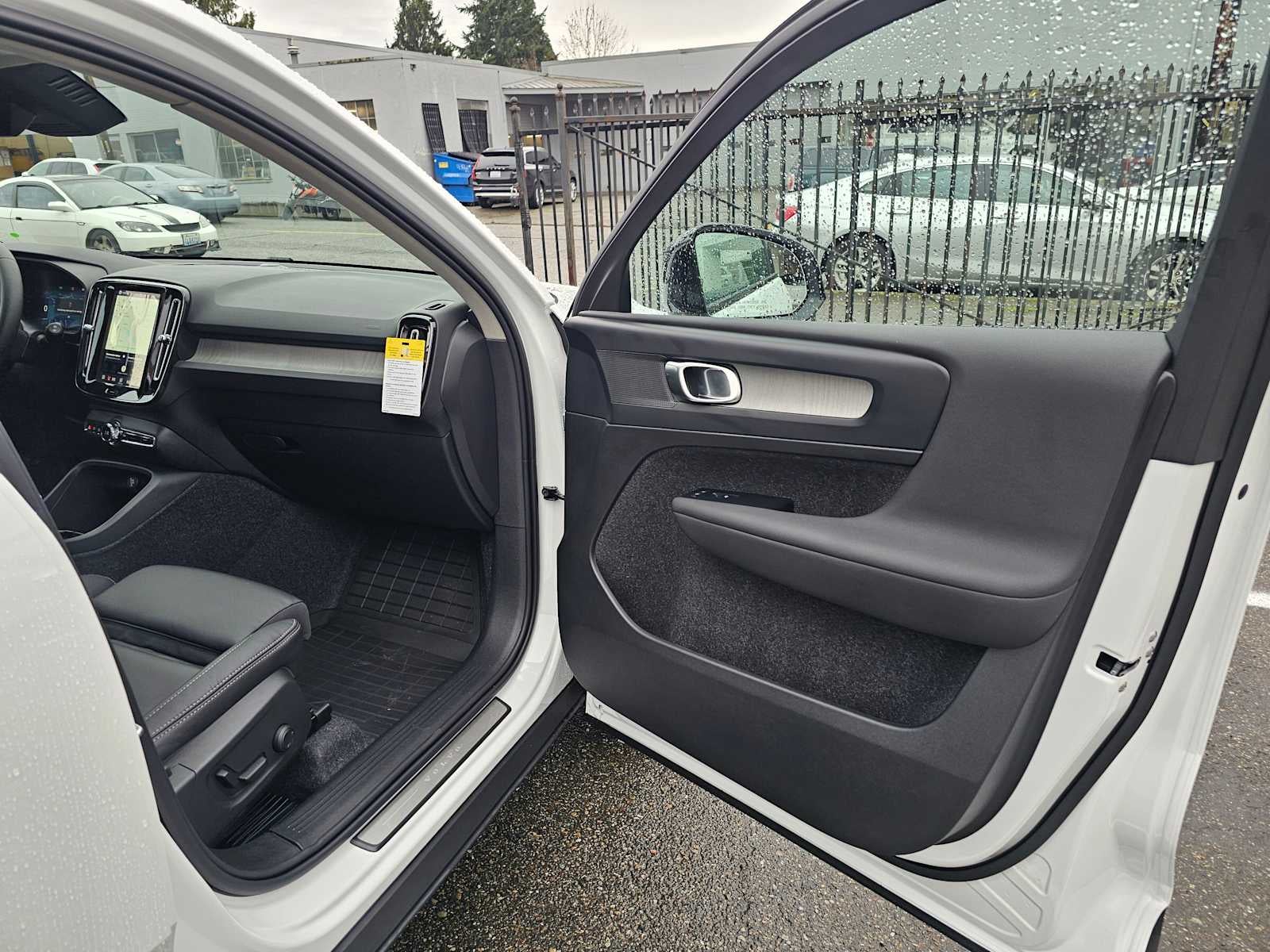 2026 Volvo XC40 Plus