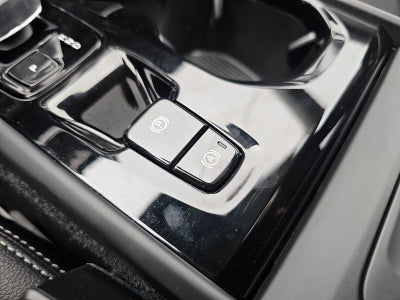 2026 Volvo XC40 Plus