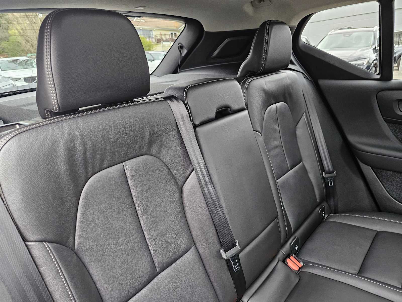 2026 Volvo XC40 Plus