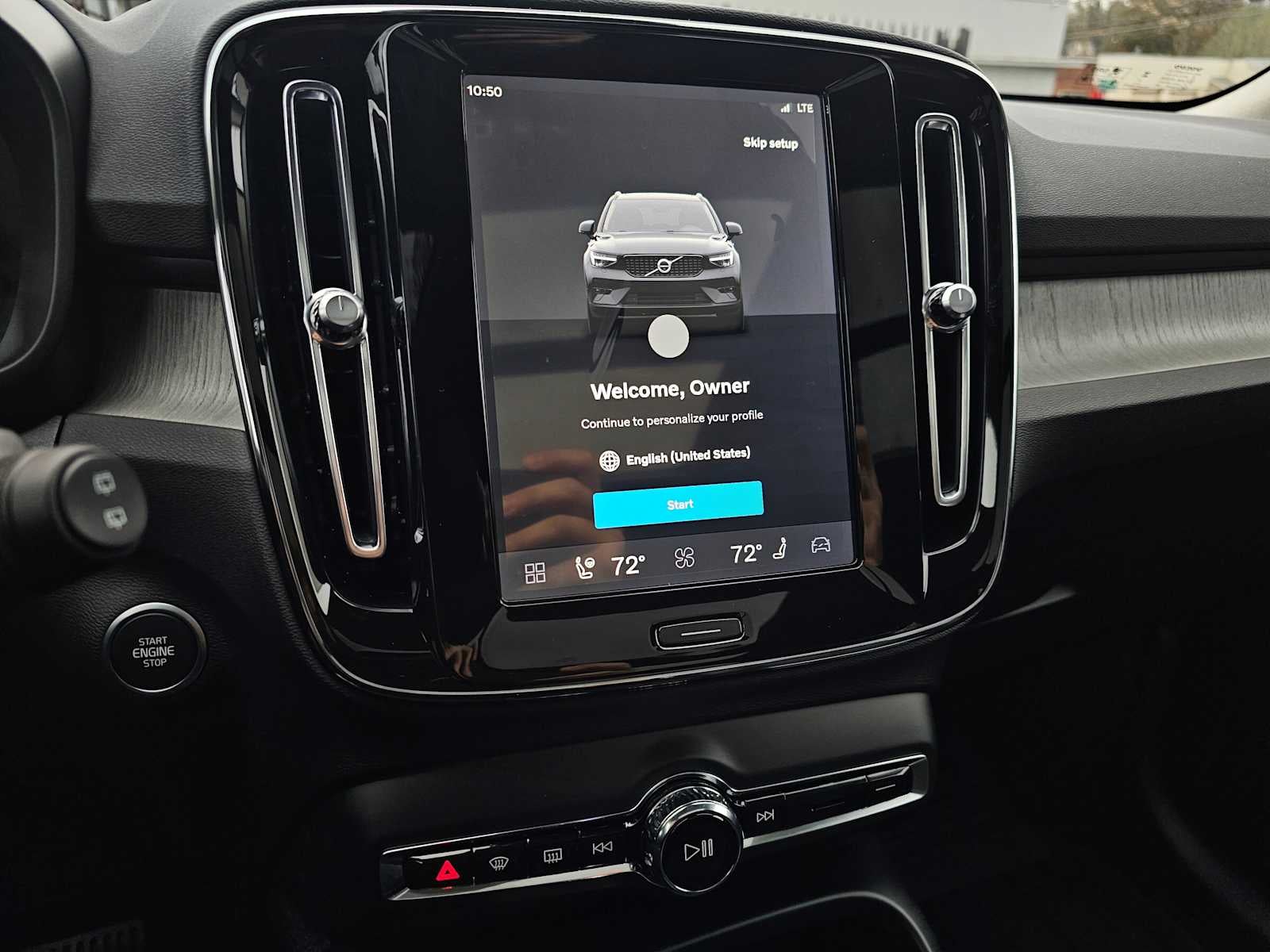 2026 Volvo XC40 Plus