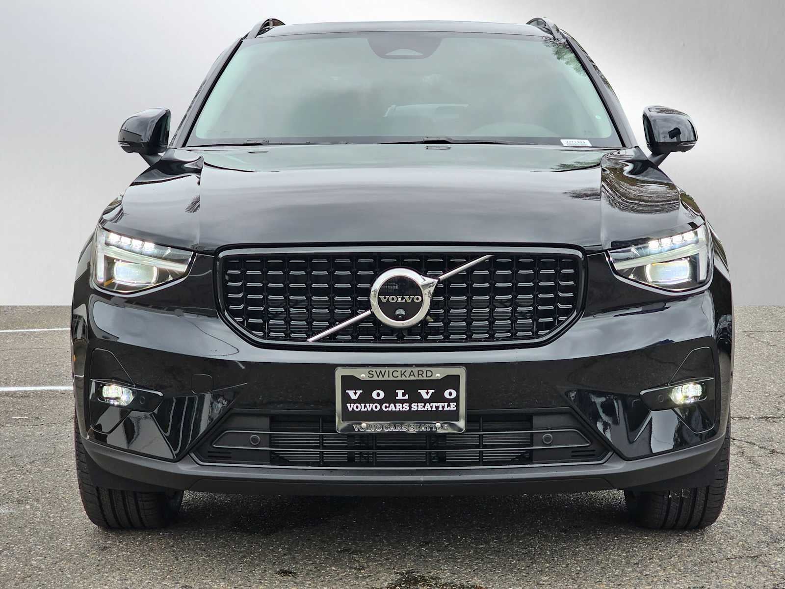 2026 Volvo XC40 Plus