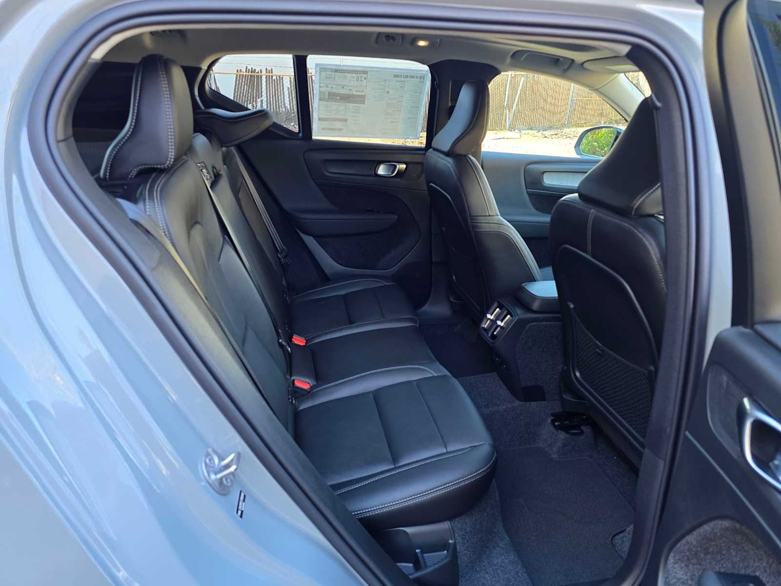 2026 Volvo XC40 Plus