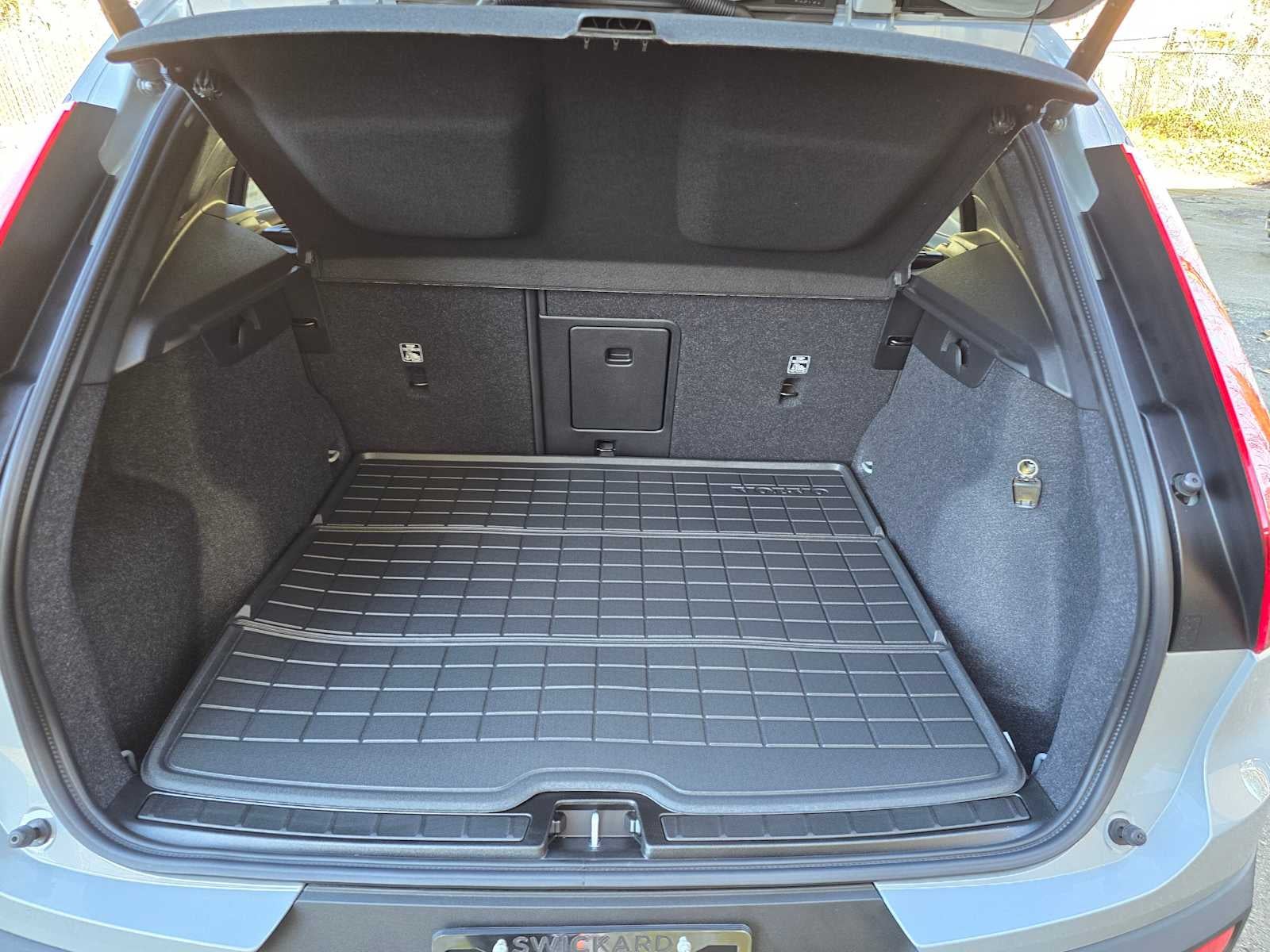 2026 Volvo XC40 Plus
