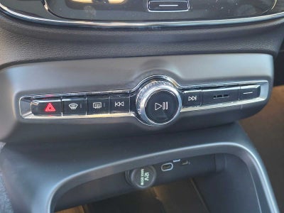 2026 Volvo XC40 Plus