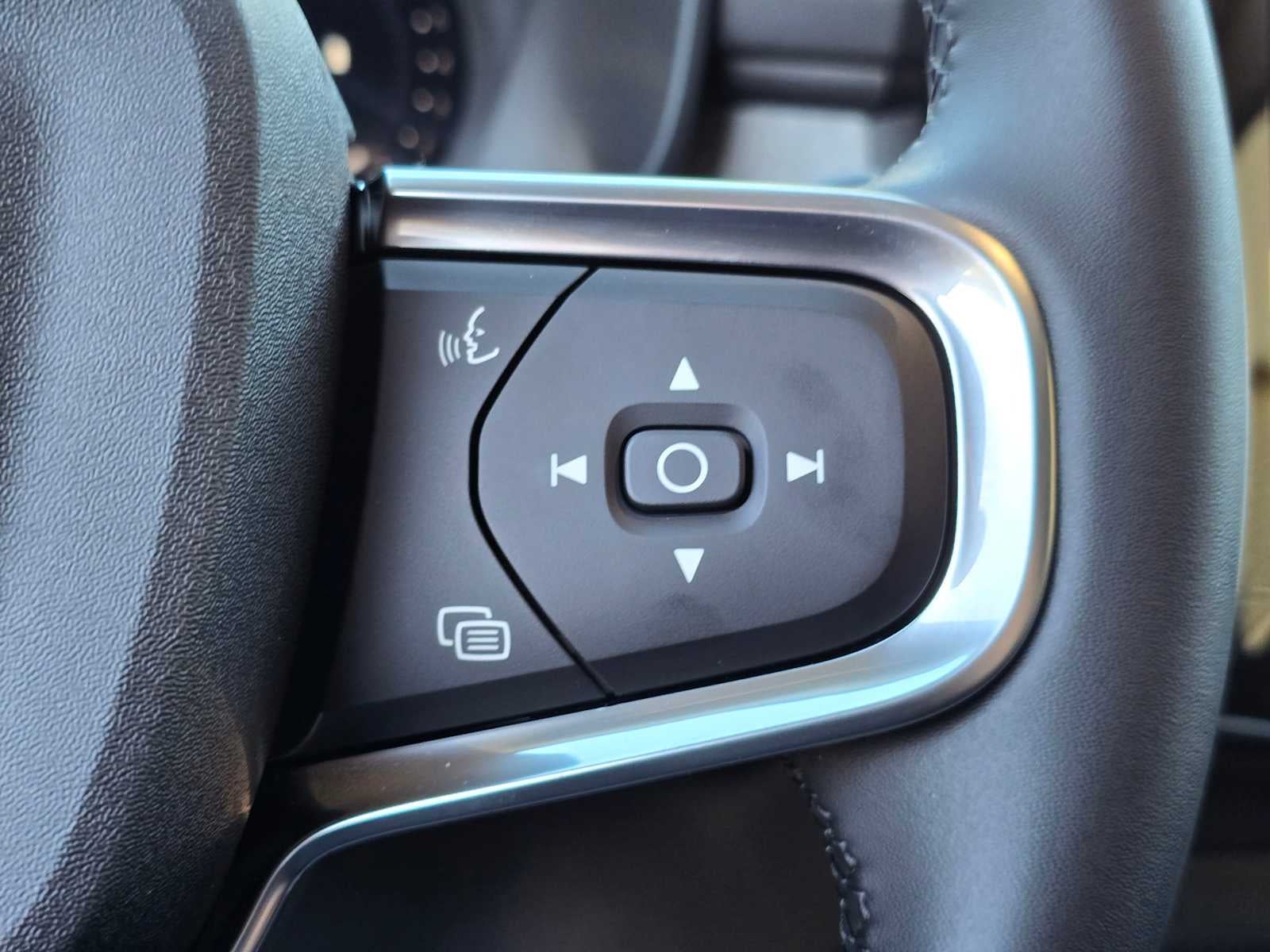 2026 Volvo XC40 Plus
