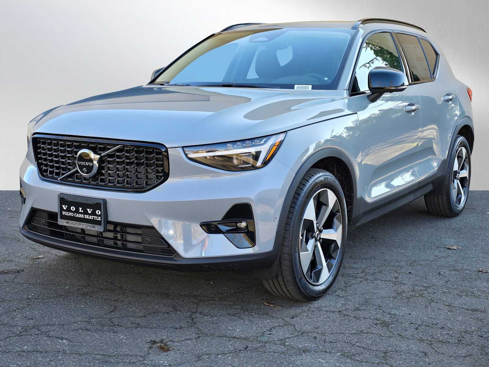 2026 Volvo XC40 Plus