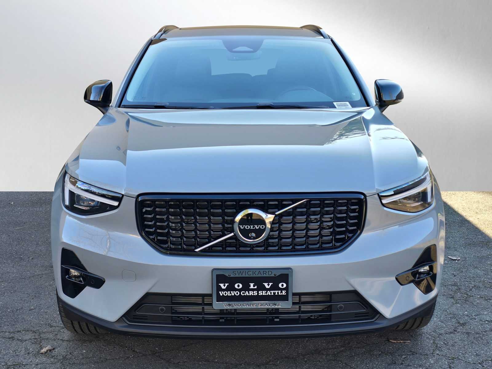 2026 Volvo XC40 Plus