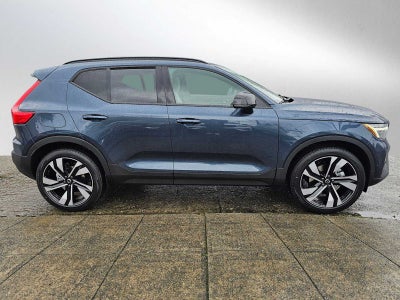 2026 Volvo XC40 Plus