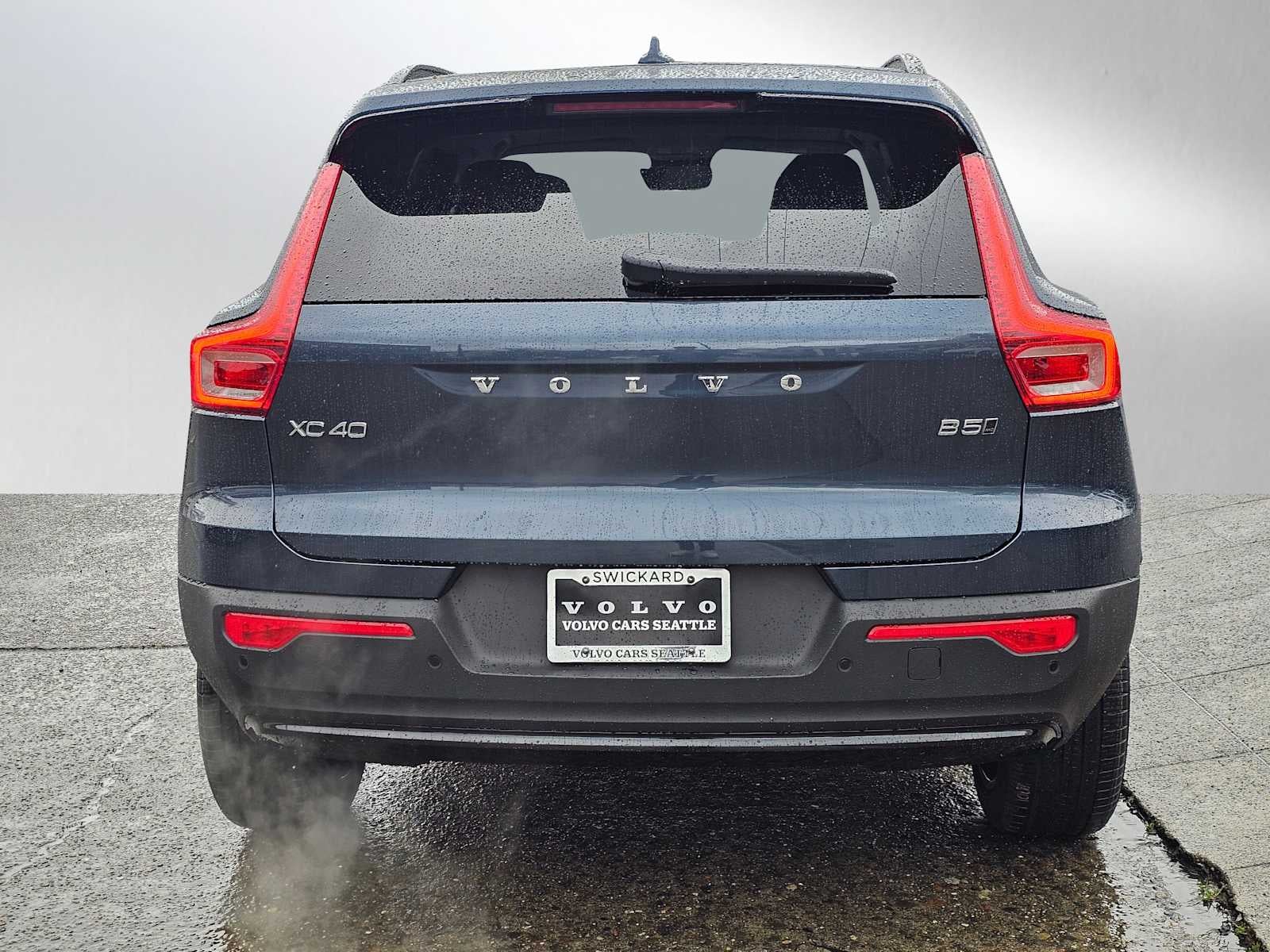2026 Volvo XC40 Plus