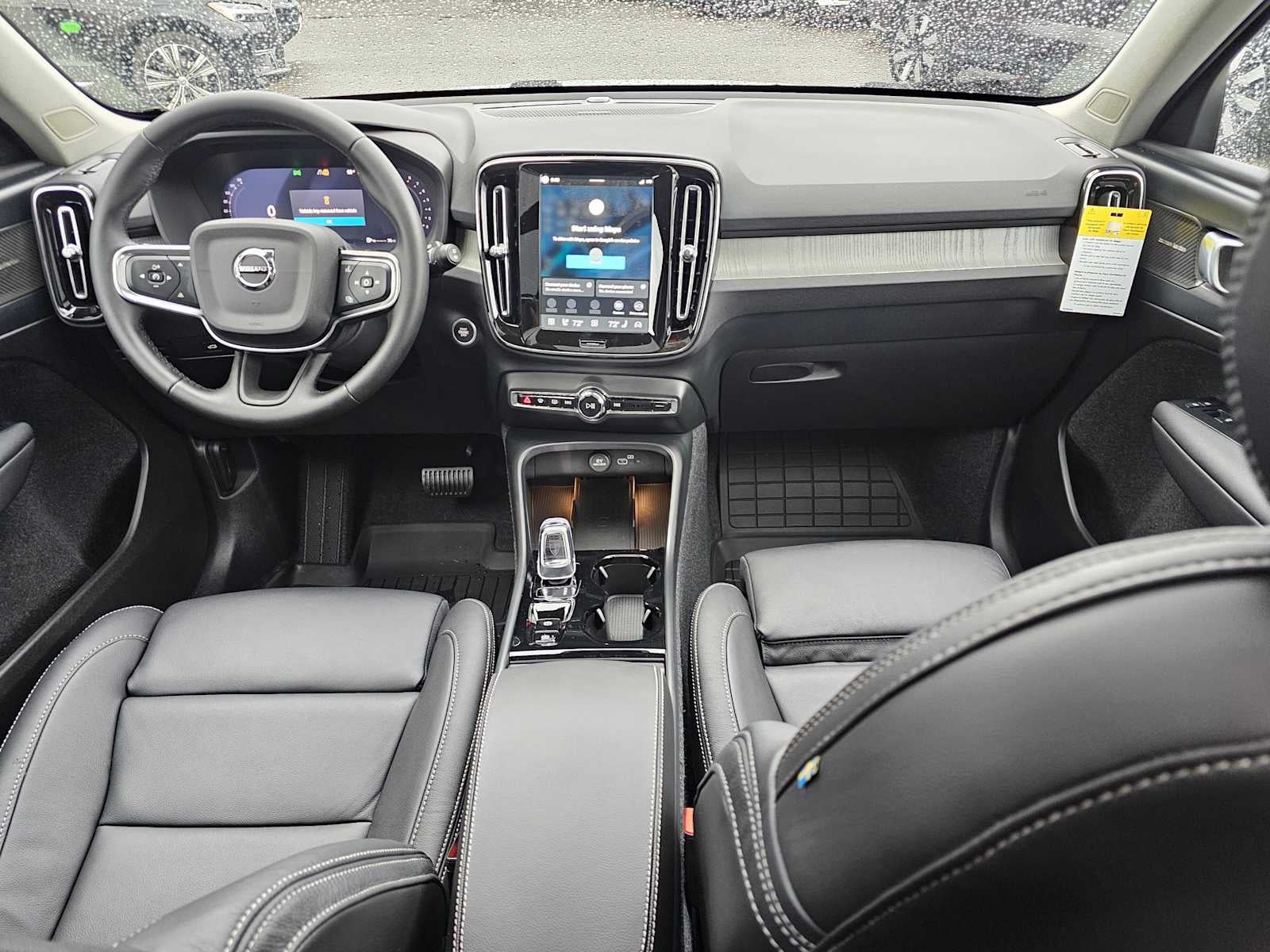 2026 Volvo XC40 Plus