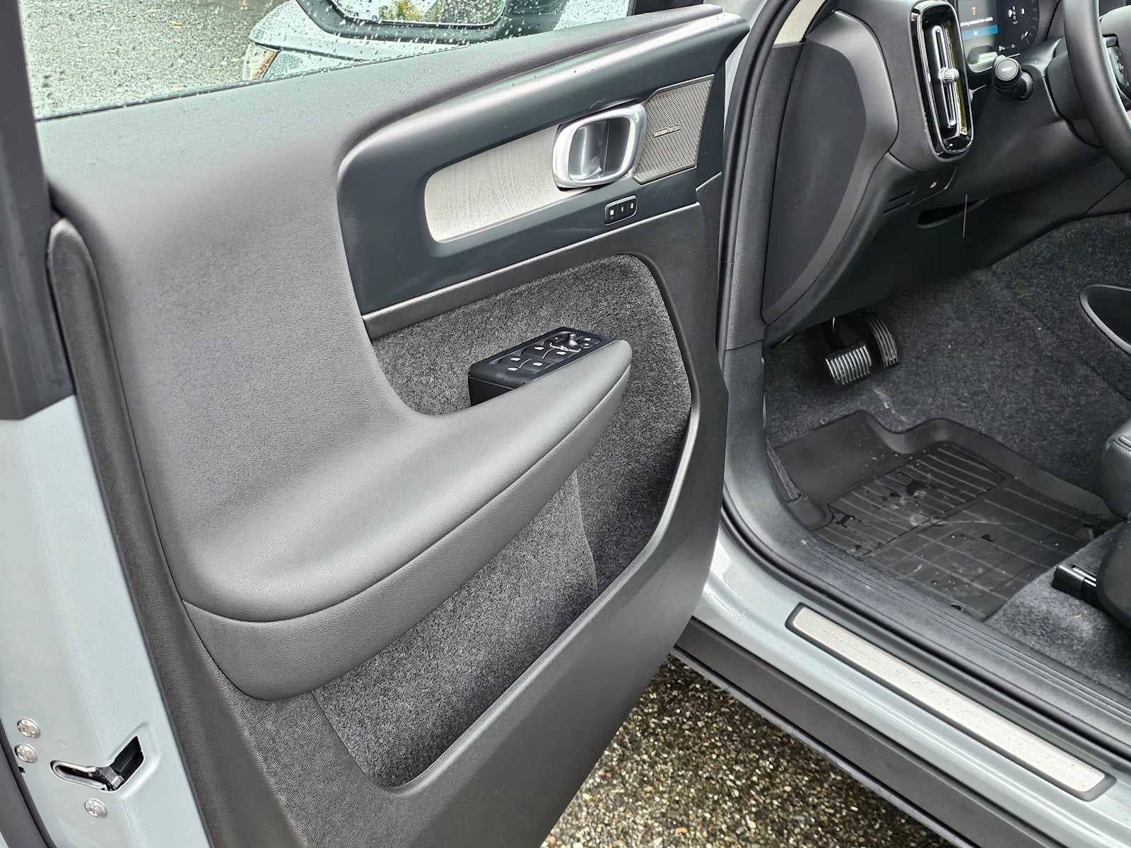 2026 Volvo XC40 Plus