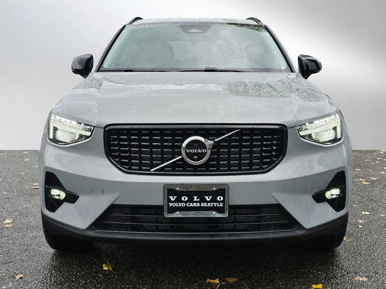 2026 Volvo XC40 Plus