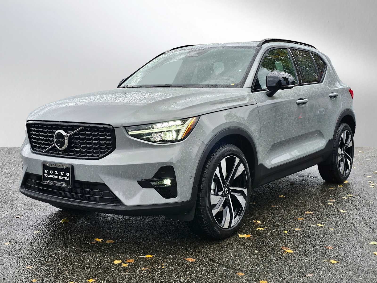 2026 Volvo XC40 Plus